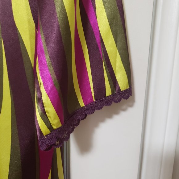 Patterned Silky Robe - Picture 3 of 4